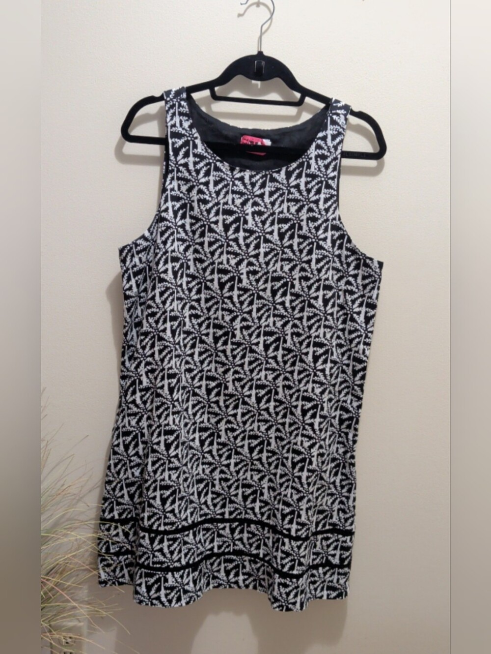 Vineyard Vines Palm Cisco Ladies Size 12 Sleeveless Dress